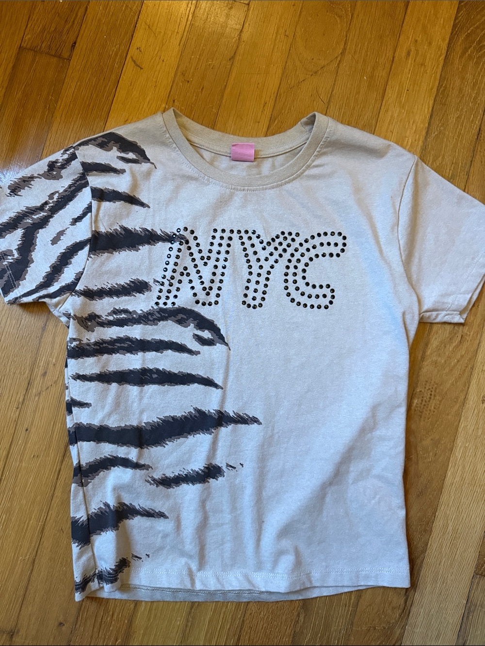 White Short-Sleeve NYC Graphic Tee with Black Zebra Accent